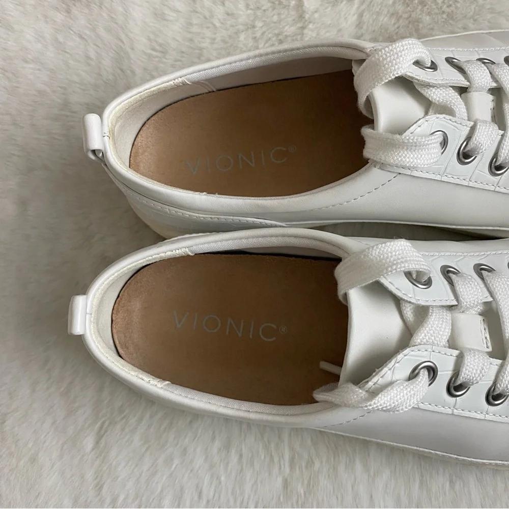 VIONIC Winny White Leather Croc-Embossed Comfort Sneakers | 6.5 - Picture 4 of 9